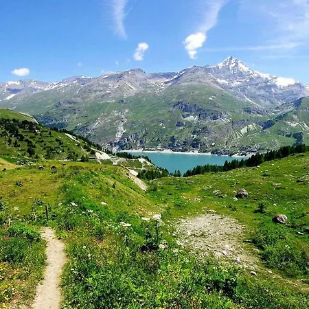 Club 2 - Confortable, Soigne Mae-3468 Apartment